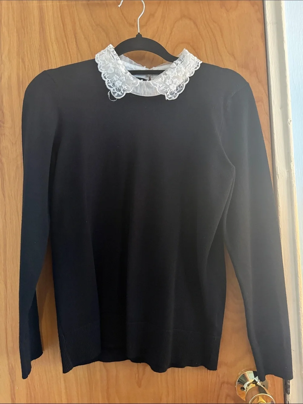 Cable & Gauge Black Top with White Lace Collar - Picture 1 of 9